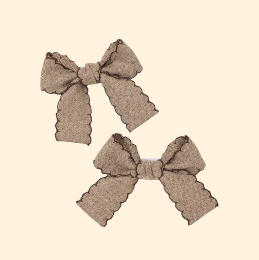 Scalloped Edge Bow